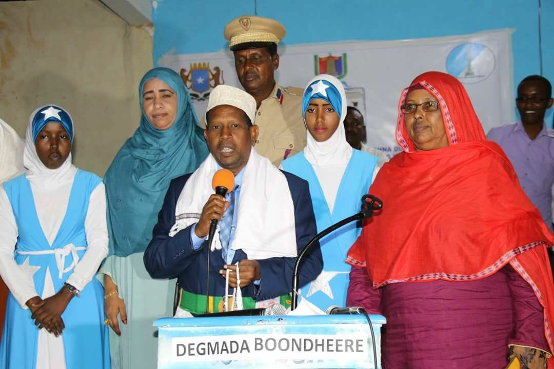 Gudoomiyaha Gobolka Banaadir ayaa Xalay Daah-Furay Waxbarashada dadka Waaweyn oo Haweenk Ah Kuwaas Gaaraya 600 oo Haween