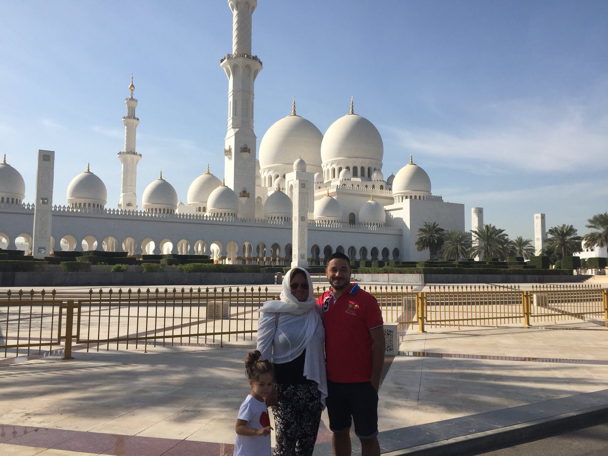 A fabulous 24 hours with the lovely Lacey’s in Abu Dhabi. Now to Nepal.