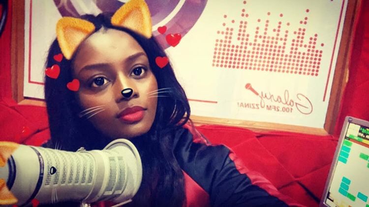 #HappyWorldRadioDay A day to celebrate my job,🎤🎧📻my passion, my everything 😍

Cheers to those that make radio an awesome experience!