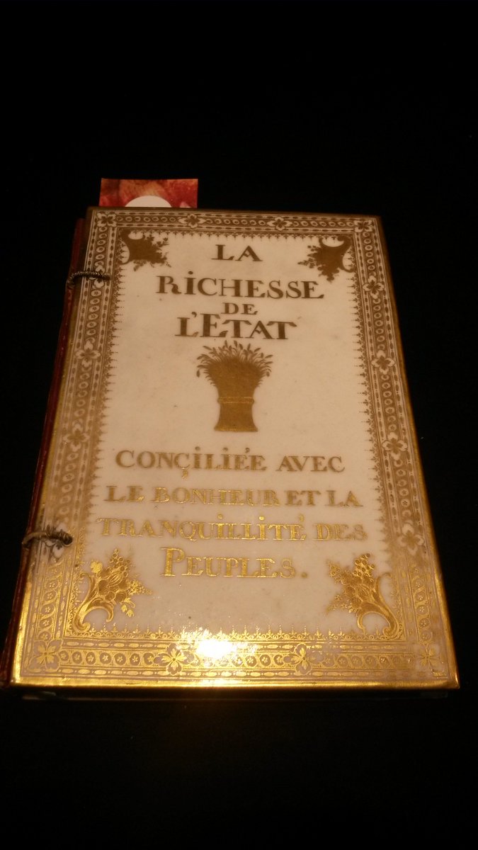 PresseKraemer's tweet photo. @AlexandreGique1 @BinocheJean @Drouot EXCEPTIONNELLE #reliure en porcelaine @laBnF @DLwebBnF @sevresceramique  #Forgeot https://t.co/a4fJEgqtWj