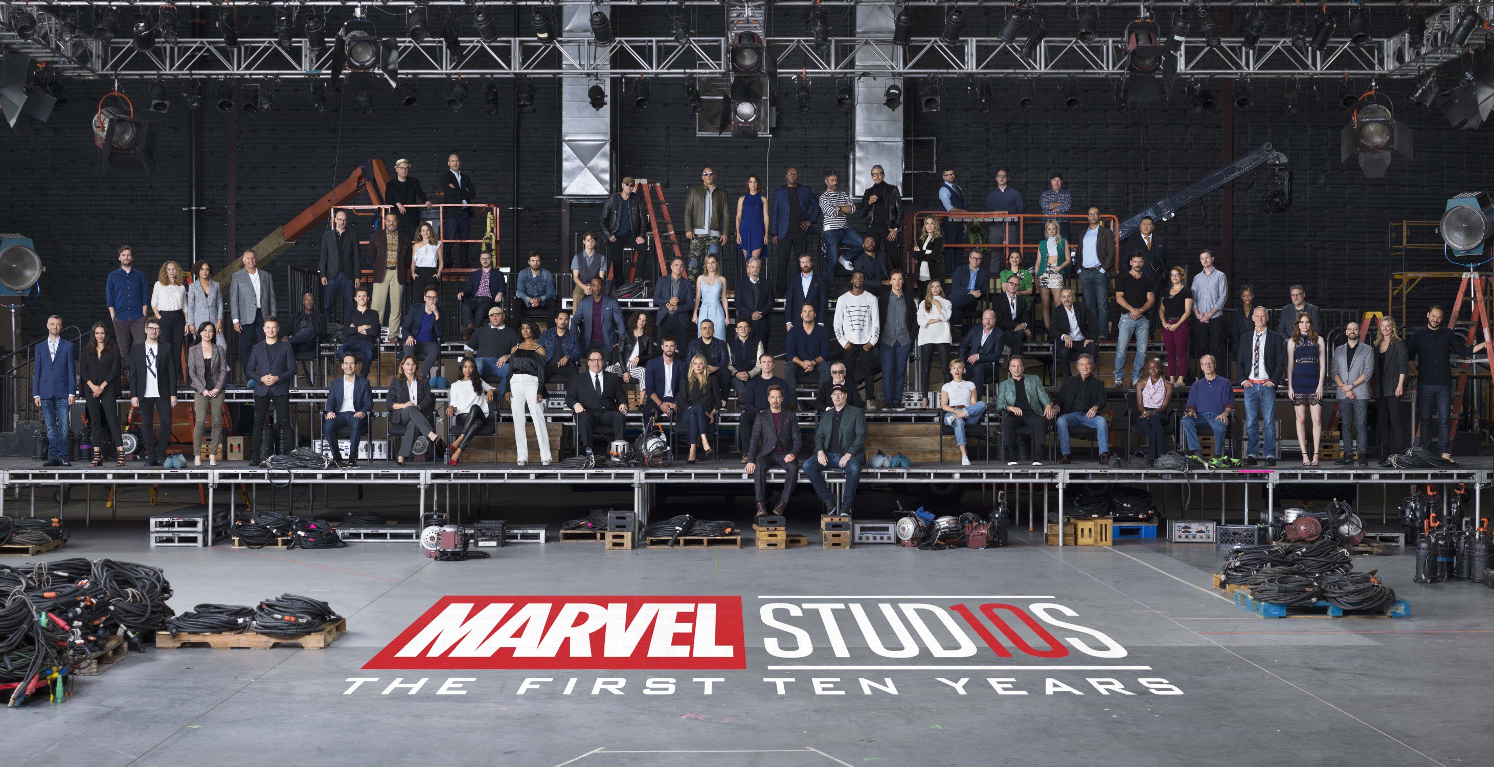 ナガマサ 職場のpcの壁紙をmcu10周年記念写真にしてるんだけど 目に入る度に アベンジャーズ インフィニティ ウォー のために頑張ってお金稼ぐか という気持ちになるのでおすすめです T Co Fblh0jder0 Twitter