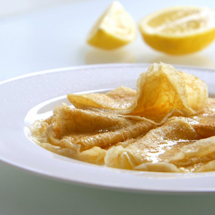 DeliaOnline's tweet photo. Shrove Tuesday #recipeoftheday - it must be Delia's Pancakes.  See the recipe and watch how to make Basic Pancakes here: https://t.co/2Vr0qx6e7q #pancakes #shrovetuesday #pancakeday #howtomakepancakes https://t.co/PbWfm385aU