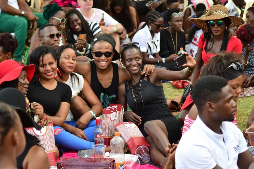 RedCardUganda's tweet photo. Here's what you missed at the just-concluded #RoastAndRhyme; our Ambassador, Denzel hanging out with #UBLDesignatedDriver social media winners. You too can be on the winning side of life today by choosing not to drink and drive. https://t.co/9IHmrrPkmJ