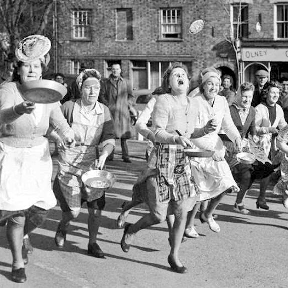 #ShroveTuesday #PancakeDay  1950 style #pancakerace