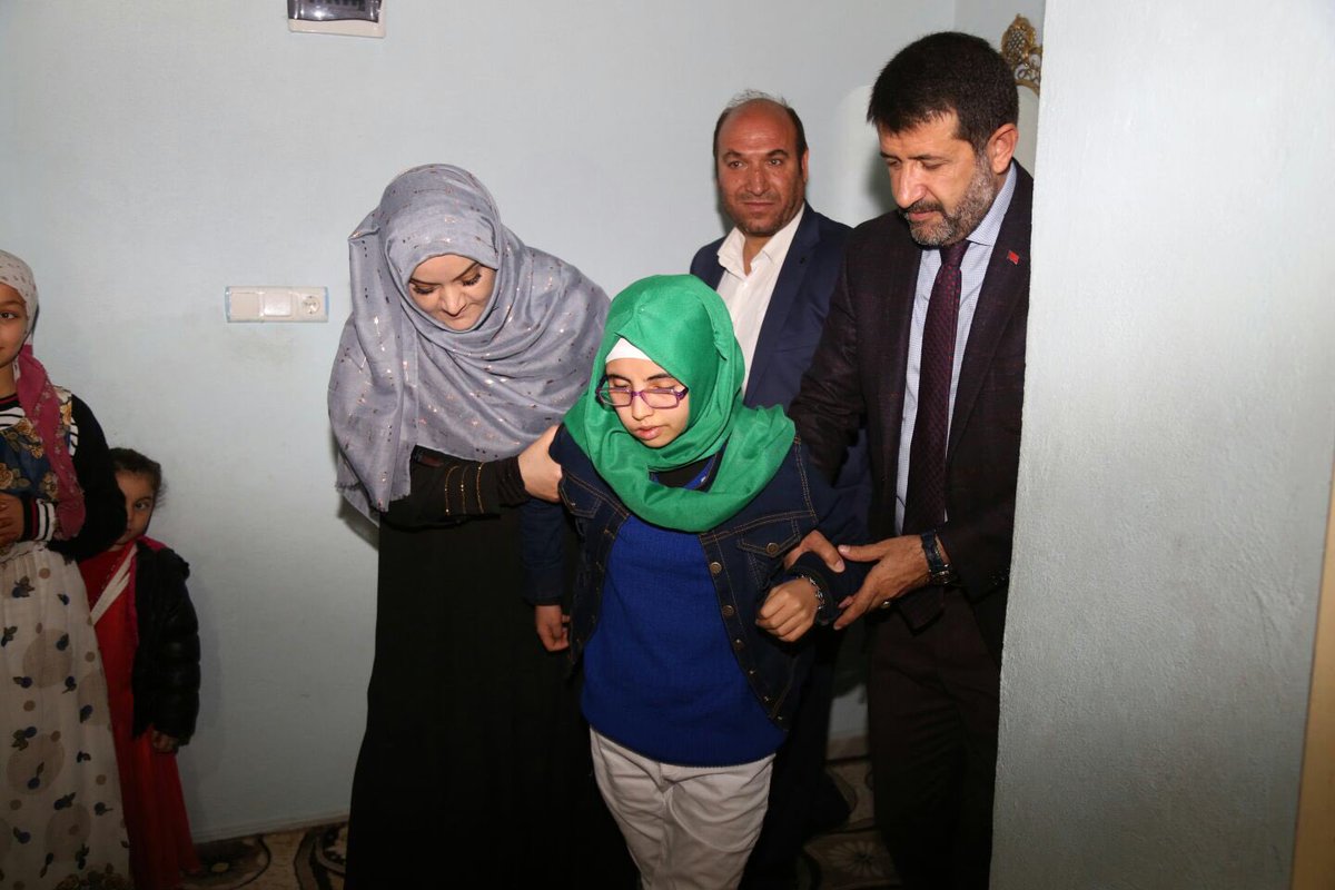 Hayati Harran Mahallemizde Muhtarımız, İlçe Teşkilatımız ve Sosyal Yardım Müdürlüğümüz ile ev ziyaretindeyiz.