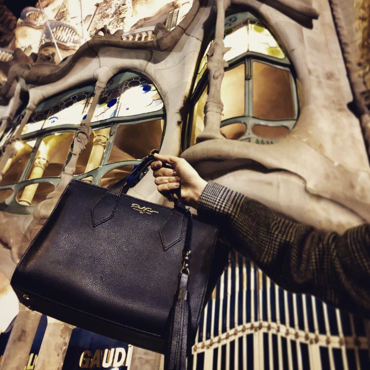 PielFort's tweet photo. Travel is the healthiest addiction #pielfort #bags #bolsos #moda #madeinspain https://t.co/vmX85YecdW https://t.co/0794P7Njjx