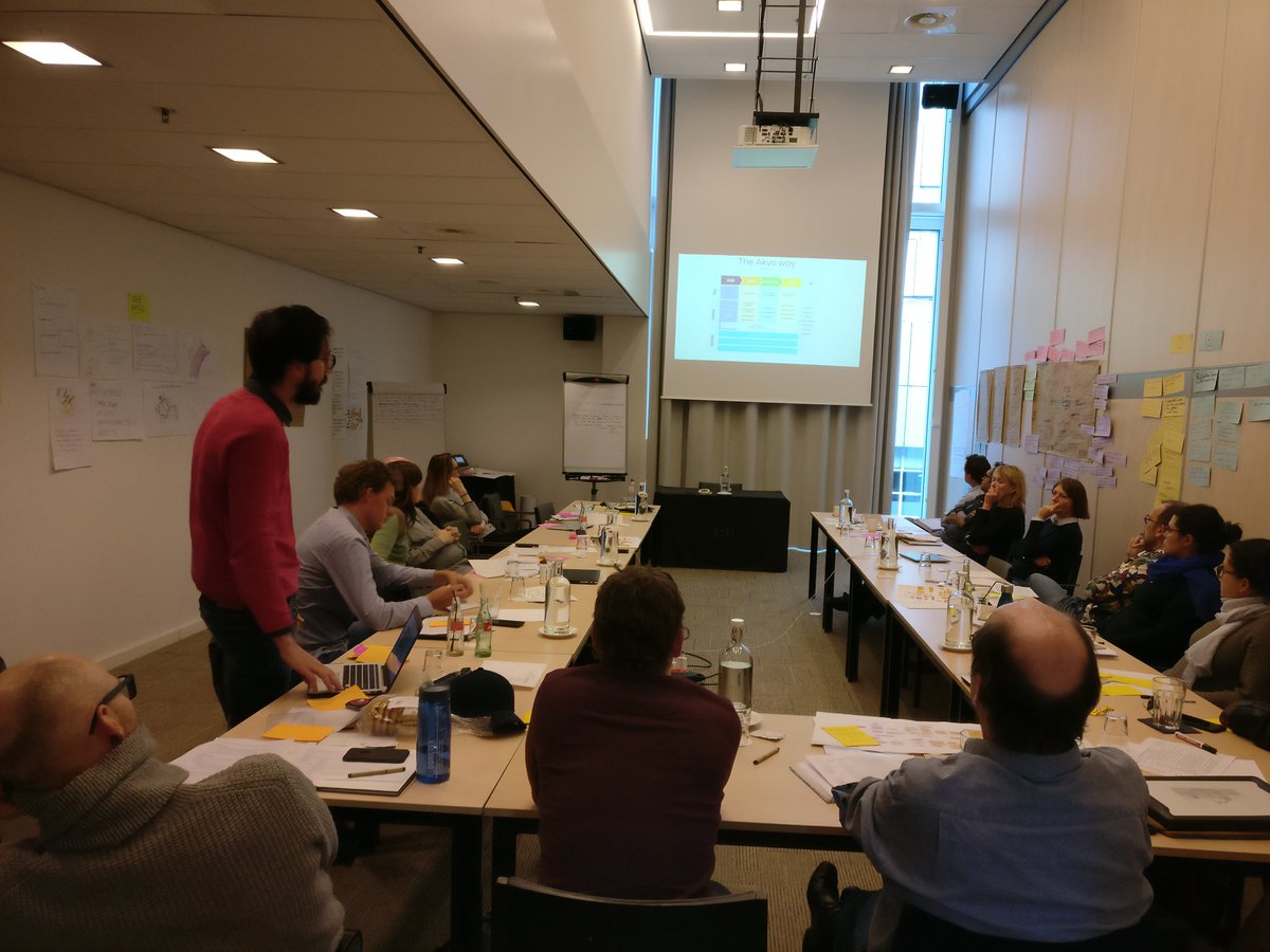 ASvdL's tweet photo. Alvaro presenting The Akvo Way of simplifying to amplify #AkvoHMM18 https://t.co/twjBQHzB3e