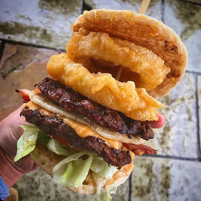 Did someone say it’s pancake burger day? 🥞 🍔 
#saucy #syrup #tripplestack #pancakes #burger #saucylife ift.tt/2EqfBSB