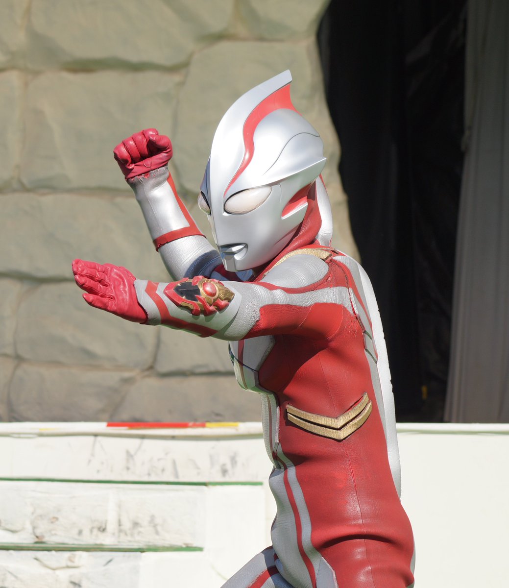 島猫豚 メビウスは通常状態でも フェニックスブレイブでもかっこいい あとはバーニングブレイブとメビウスブレイブなんだが メビウスブレイブのスーツってまだあんのかな ウルトラマンメビウス