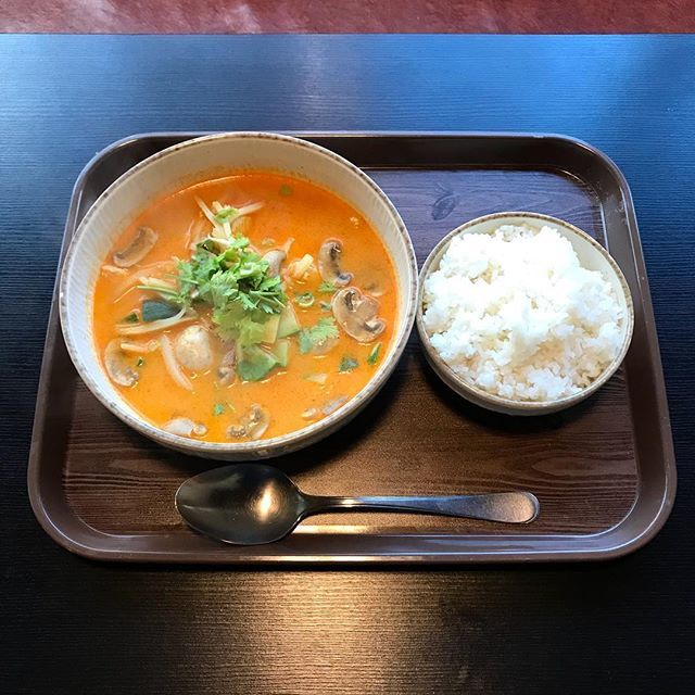 Solaris100's tweet photo. To offer variety in my feed may I present you with my lunch
—
#thaifood #lunchselfie #instaobsessed #foodporn https://t.co/NXRfjjxVyD https://t.co/OSuDfKXLHg