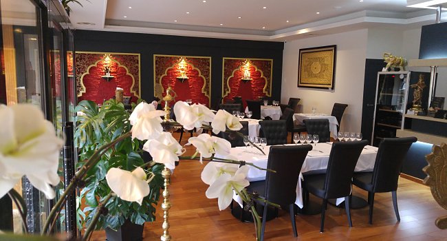 Le DIWALI à Reuil-Malmaison vous propose une soirée 💖 Saint-Valentin 💖 sous le signe de la gastronomie indienne. Pas de menu imposé, choix libre à la carte, comptez environ 50€ par personne pour un repas épicé avec amour !
🍴 evenement.restoaparis.com/menu-restauran…