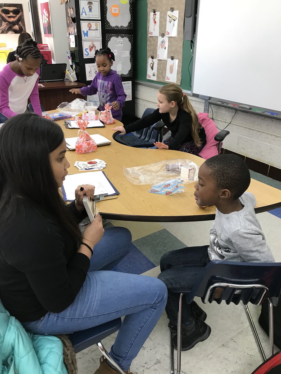 tbirzes's tweet photo. Having fun and learning a lot with our Morning Tutors! (K and 1st working with 4th and 5th graders) @PLVBears  #polarpride https://t.co/lES5PKyQ27