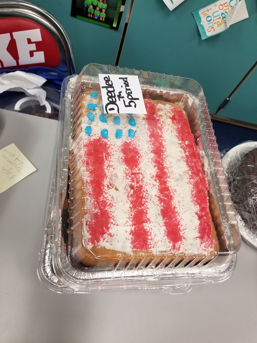 grizgoat's tweet photo. Prepare yourself for #federalism #cake #day pictures. All day long.
  #cooperativefederalism #dualfederalism #marblecake #layercake #sschat #apgov #apgovchat #hsgovclass #governmentclass @PikeSeniors2k18 https://t.co/DJ32syl1GO