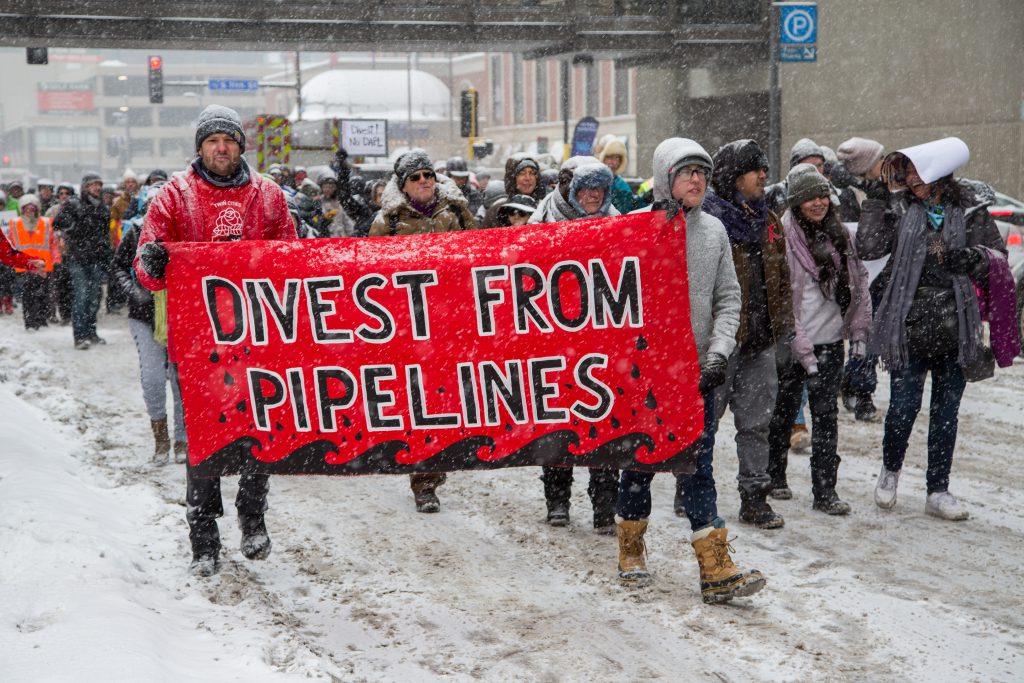 OilChangeAction's tweet photo. Last week's actions in Minneapolis were just the start of a national call for @usbank to #DefundETP and stop funding Energy Transfer Partners & their pipelines. #StopETP #NoBayouBridge https://t.co/vIRBwTq224 https://t.co/LGhzlzhXlT