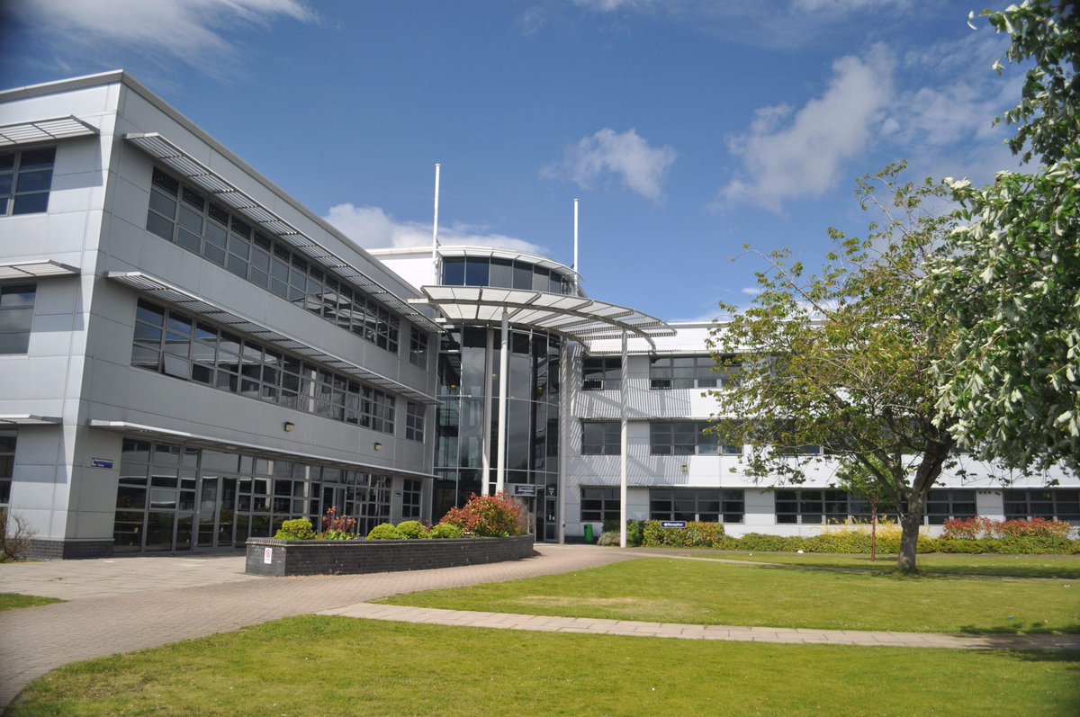 _MSSLTD's tweet photo. Throwback to August 2001 and a project we detailed for @EvadxLtd  - Oswestry College. #Throwback https://t.co/I54u9UBa2g