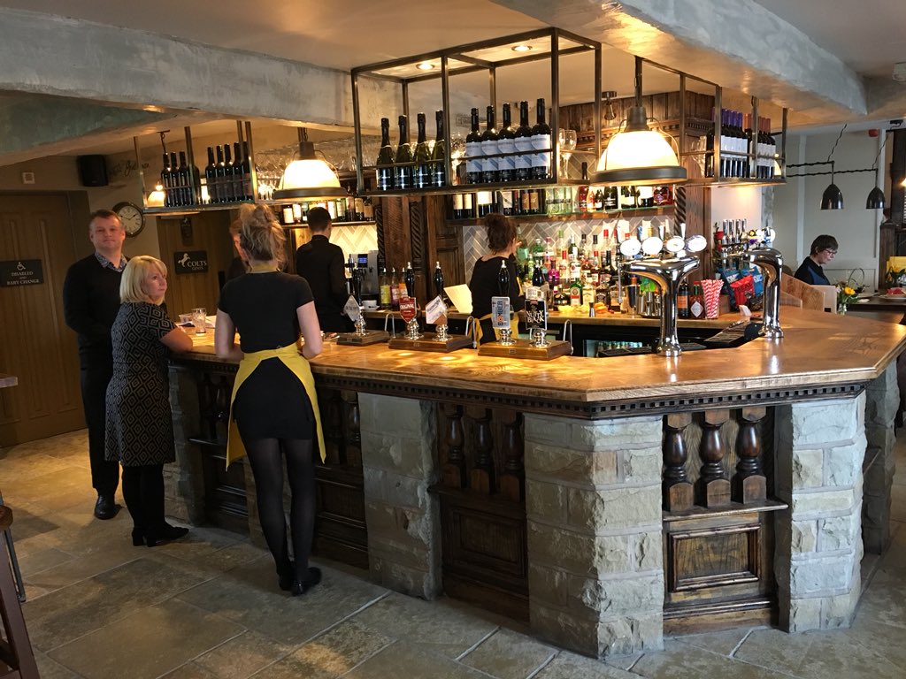 stephenyardley's tweet photo. Lunch @the_grey_mare_  recent project now back open and looking good! @imdandassociate @ThwaitesPubs @Lindalovespubs #interiordesign https://t.co/xrIB7ARJjj