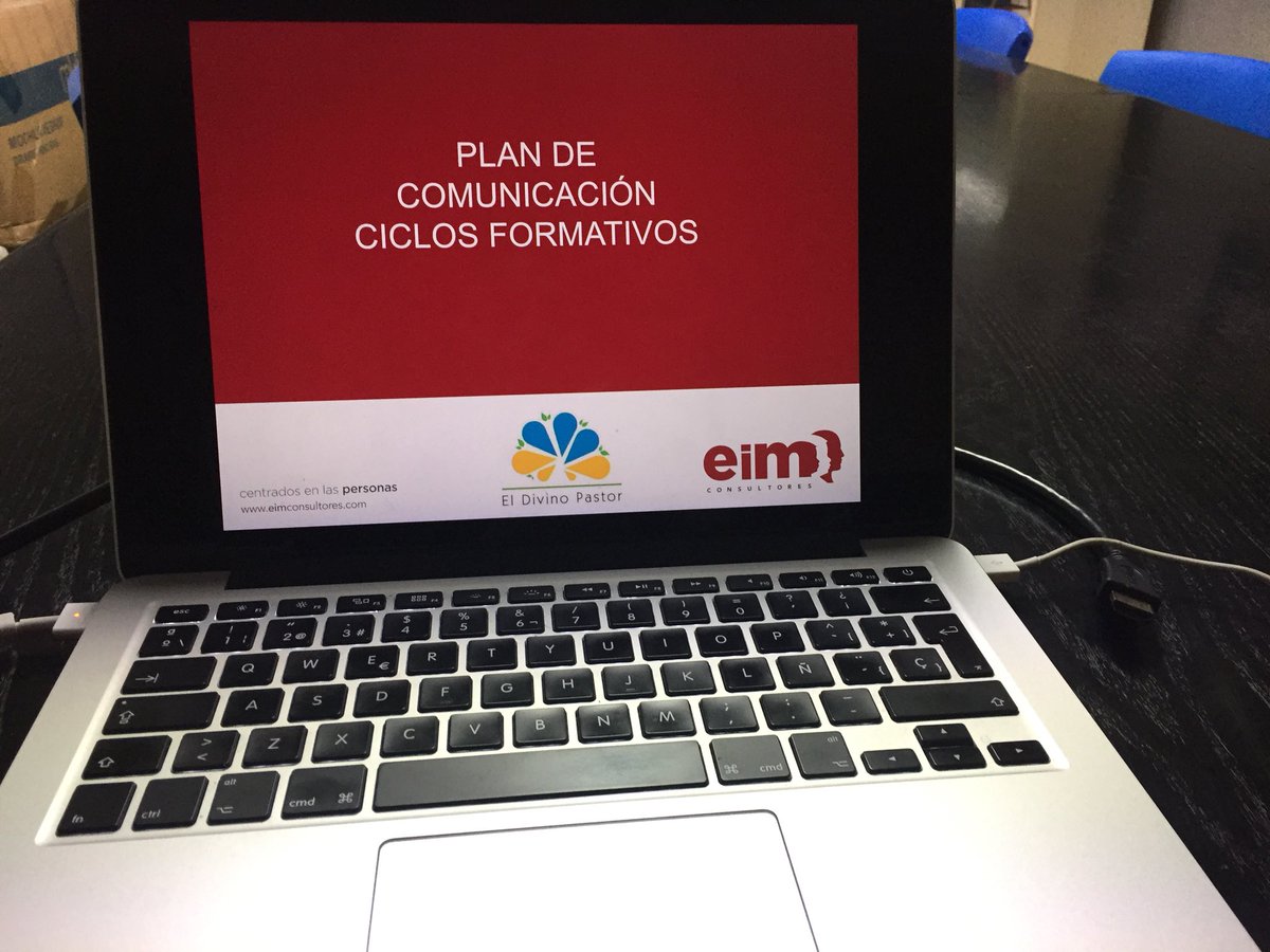 EIMConsultores's tweet photo. Hoy estamos en el colegio #ElDivinoPastor de Málaga comenzamos el Plan de Comunicación de sus nuevos Ciclos Formativos #EimTeTransforma https://t.co/tDORQx0Hfs