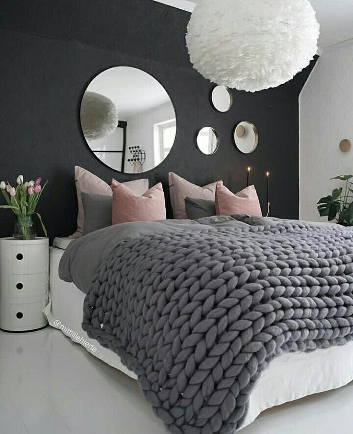 JoeAndMargot's tweet photo. Interni https://t.co/7ybPr6OFvA