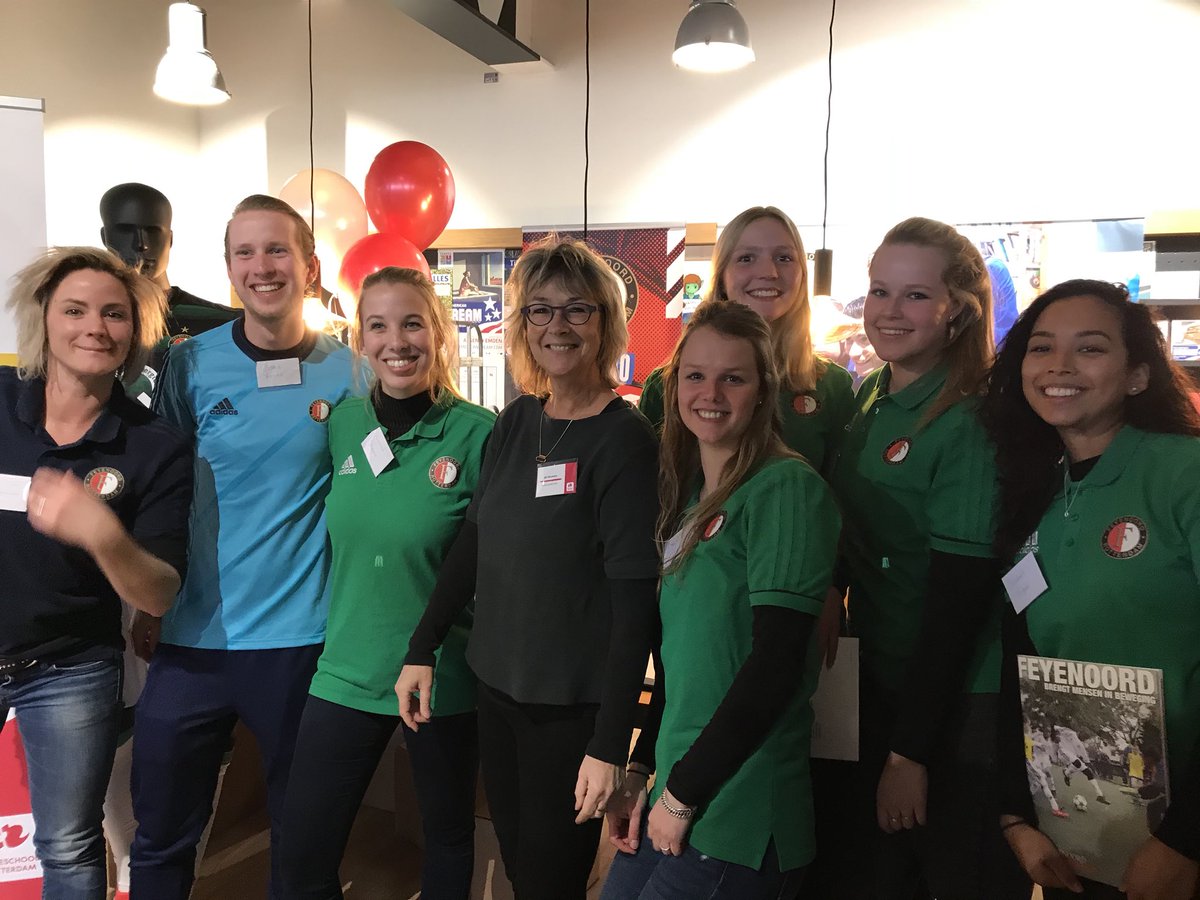 jethouwers's tweet photo. Studenten #socialworkhr werven kunnen we als de beste! @hsrotterdam @FeyenoordFound @Carla_Lagendijk @CarlaStolk https://t.co/6NOshMetbi