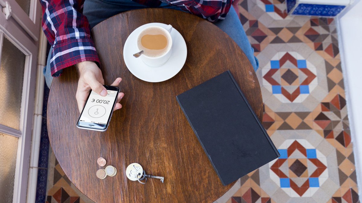 Mobiiliavain on nyt OP-mobiilin iOS-käyttäjien saatavilla!
1. Päivitä OP-mobiilin uusin versio puhelimeesi
2. Avaa OP-mobiili ja kirjaudu sisään
3. Ota Mobiiliavain käyttöön herätteestä tai OP-mobiilin asetuksista