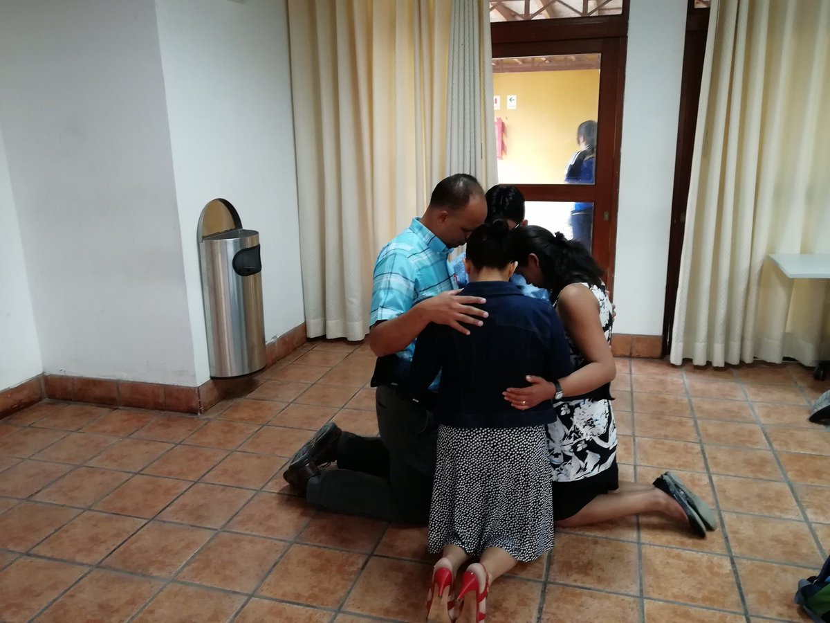 PrDavisSantiago's tweet photo. Pastores @AdventistasMLT #conectados con Dios a través de la oración para que recibir la guía del Espíritu Santo en el cumplimiento del DISCIPULADO @josechasiempre @Pr_RonaldAquije @FariChoque @prsosthenes @Pr_TonnyQuispe @EnzoChavez @HeyssenCordero @R_MonteroG https://t.co/10zaB4sQ0B