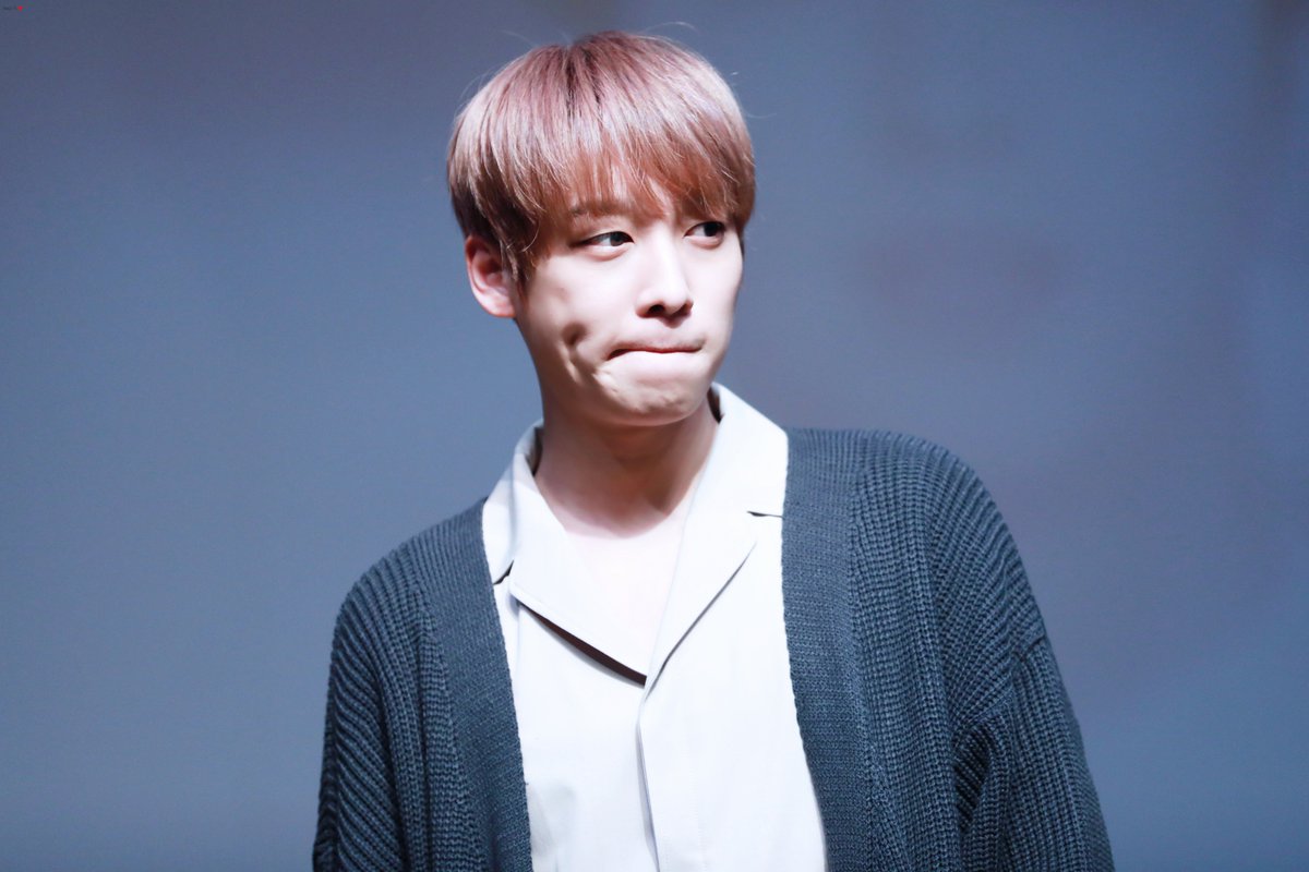 Sangil_m0501's tweet photo. 【HQ】180211 노량진 팬싸인회  

#SNUPER #스누퍼 #심상일 #상일 #SANGIL #サンイル #디어 #DEAR 

@snuper6

🌟https://t.co/3xOtlnMLg0
🌟https://t.co/i9I6pnTwb0 https://t.co/65p5GWFis0