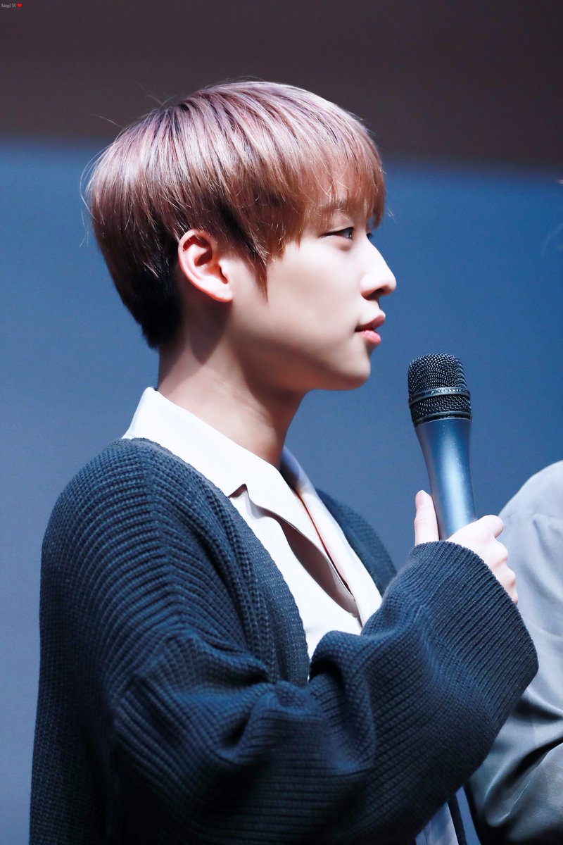 Sangil_m0501's tweet photo. 【HQ】180211 노량진 팬싸인회  

#SNUPER #스누퍼 #심상일 #상일 #SANGIL #サンイル #디어 #DEAR 

@snuper6

🌟https://t.co/3xOtlnMLg0
🌟https://t.co/i9I6pnTwb0 https://t.co/65p5GWFis0