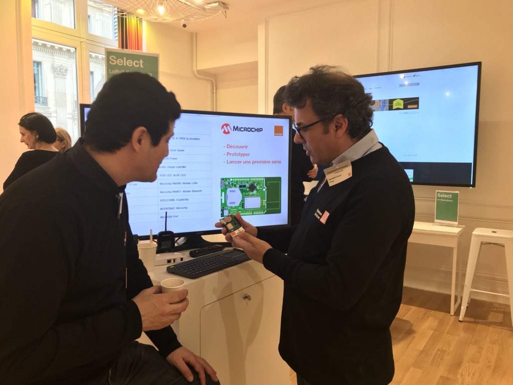 ThyGat's tweet image. #IoTforBusiness - best in class IoT experts: Laurent and Halim ready to demo @Orange kits, LoRa connectivity and Live Objects platform