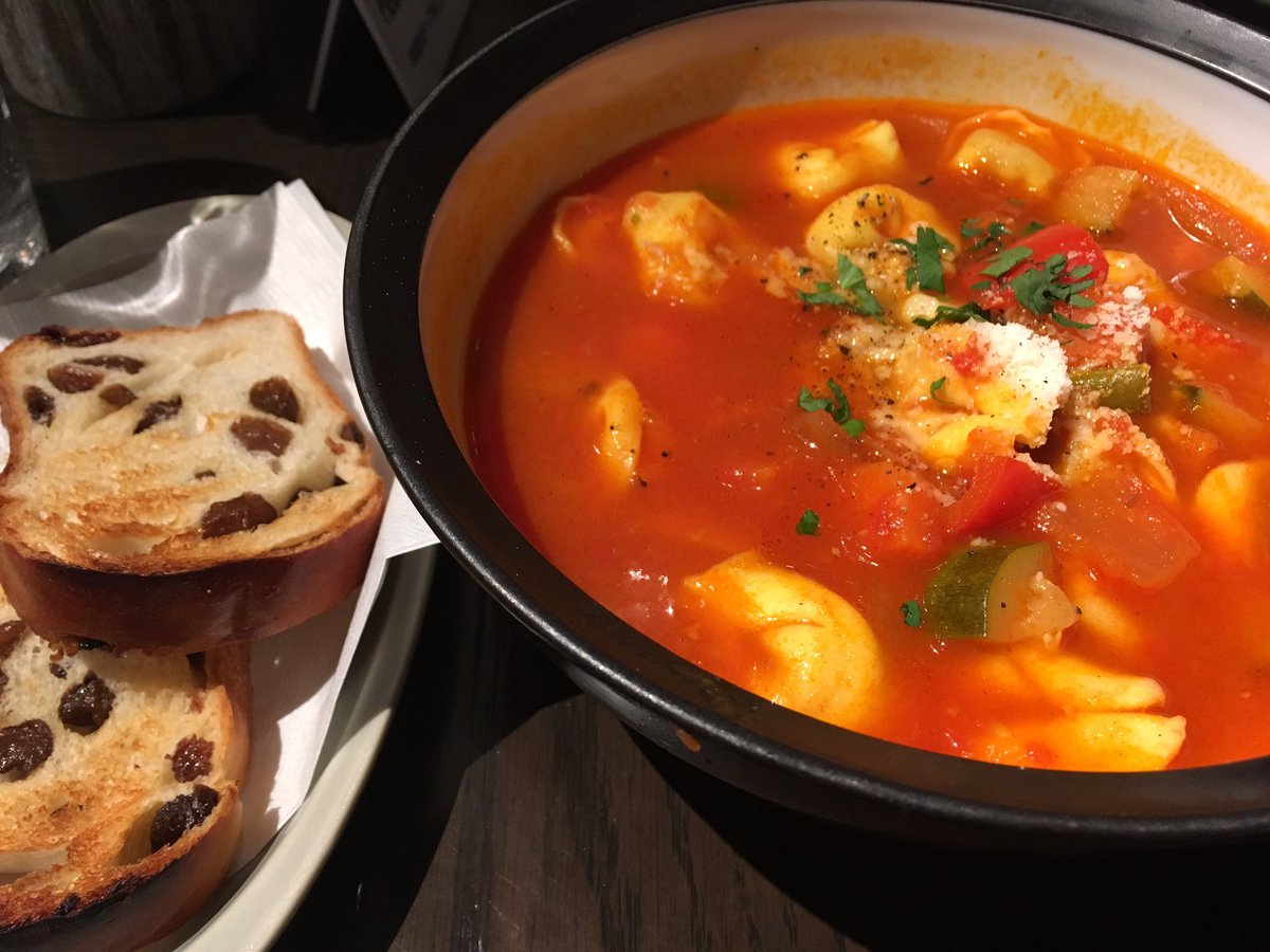 占い師 星見 ほしみ 占い時々ラーメン寿司カレー A Twitter 新宿駅 南口からすぐそこにあるタバーン オン エスにて スープランチ スープランチ サラダも付いてた 新宿 タバーンオンエス