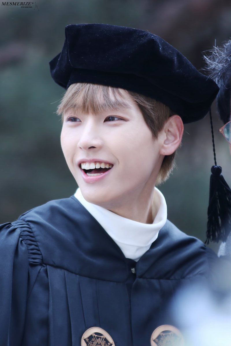 mesmerize_712's tweet photo. 180213 졸업식🎓

졸업축하해💕

#SF9 #인성 #INSEONG #インソン #에스에프나인  #메즈머라이즈  @SF9official https://t.co/EMsgqMQCvm