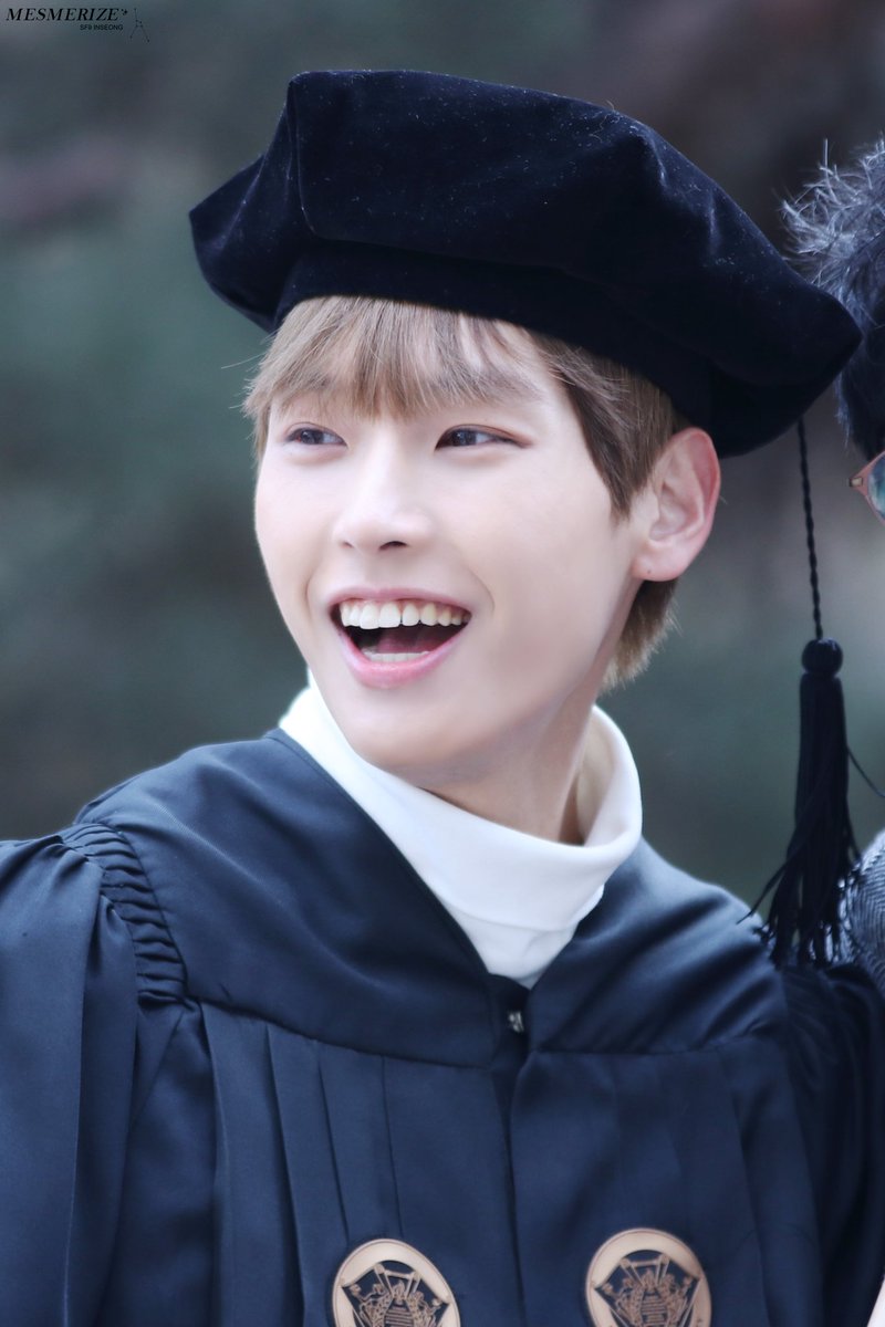 mesmerize_712's tweet photo. 180213 졸업식🎓

졸업축하해💕

#SF9 #인성 #INSEONG #インソン #에스에프나인  #메즈머라이즈  @SF9official https://t.co/EMsgqMQCvm
