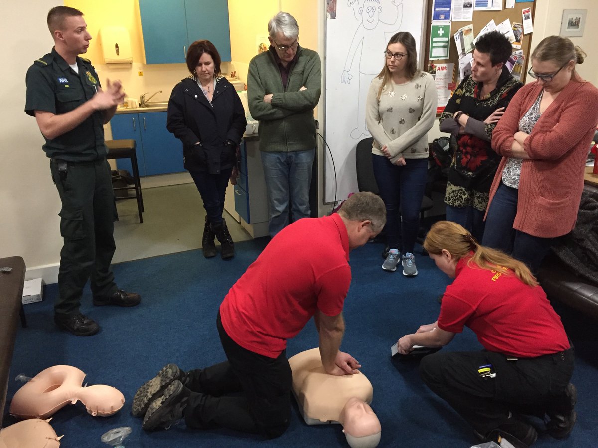 CranbrookBA's tweet photo. Thanks to the Cranbrook Community First Responders for a great training session last night on the use of #defibrillators - in association with #Cranbrook #Business #Association. #savealife #firstresponders #cba #firstaid #kent #awareness https://t.co/6fuqQjjPCH