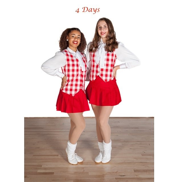 vmonteschilds's tweet photo. Seniors! Time is flying ⏰😁🌺 #OurJourney #Gablettes #saltandpepper #LATINAS https://t.co/gMWXHXteAd