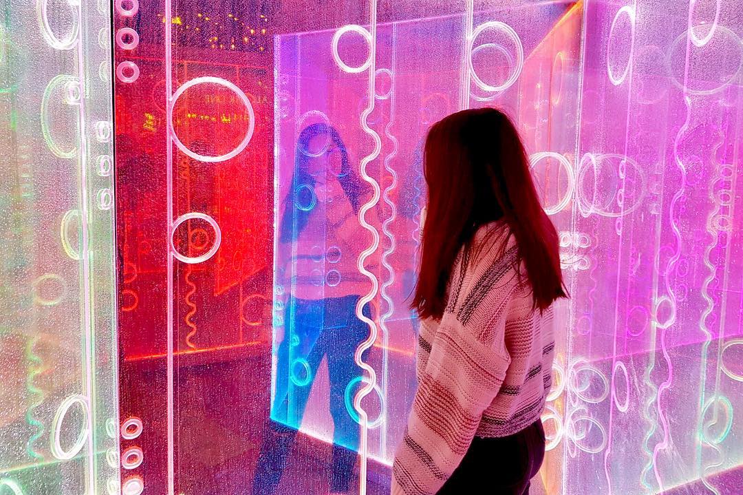 Westquay's tweet photo. Lost in the Heofan Maze with @CharlotteHaram - Have you visited the #FestivalOfLight? Share your pictures on #LetLightInWQ https://t.co/MmtD4eVusD