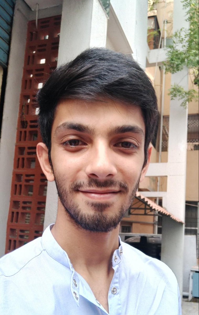 Anirudh_FP's tweet photo. Yay ! We @anirudhofficial fans are extremely happy &amp; proud to reveal the poster of #Julie ♥️ today at 7:30pm ! Set your alarms 🕢 

We owe you forever Rockstar &amp; we feel blessed to be your fans :) 

2 HOURS TO GO #JuliePosterAt730 
#JungaSingleTrack https://t.co/xIgQNENtOq
