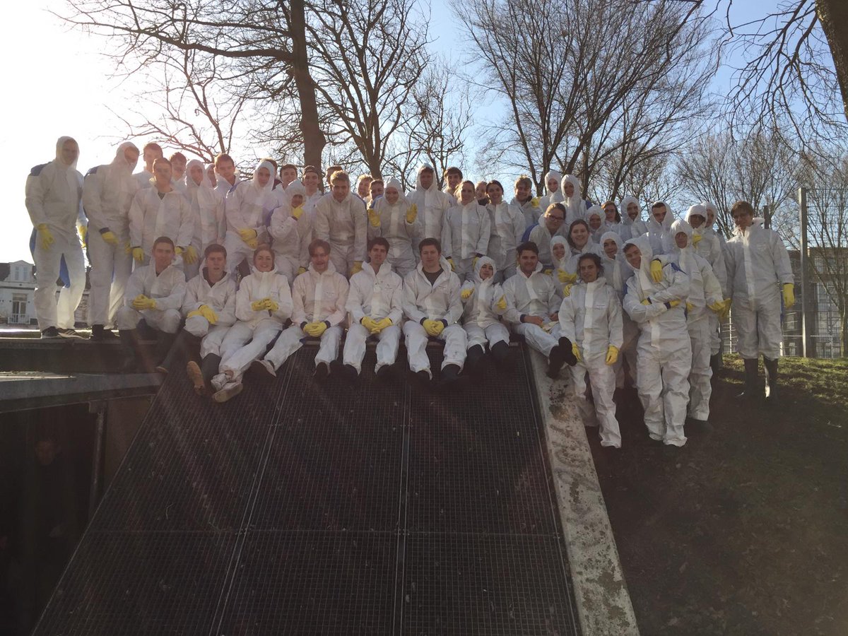 Een heerlijke dag om het riool in te gaan! Tweedejaars op excursie!