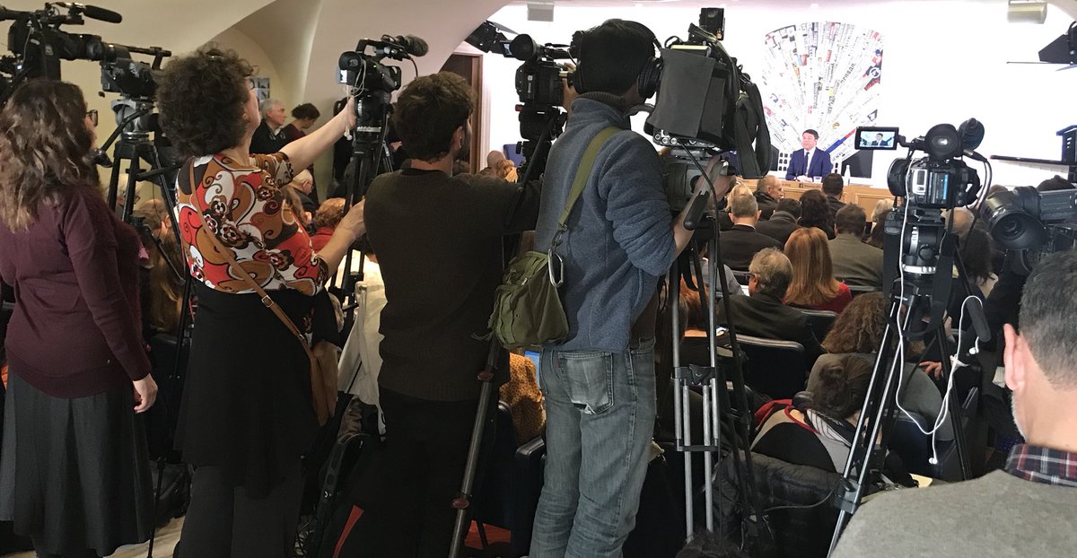 Oggi <a href="/matteorenzi/">Matteo Renzi</a> è all’associazione della stampa estera ad illustrare il programma del <a href="/pdnetwork/">Partito Democratico 🇮🇹 🇪🇺</a>  <a href="/Stampa_Estera/">Stampa Estera</a>