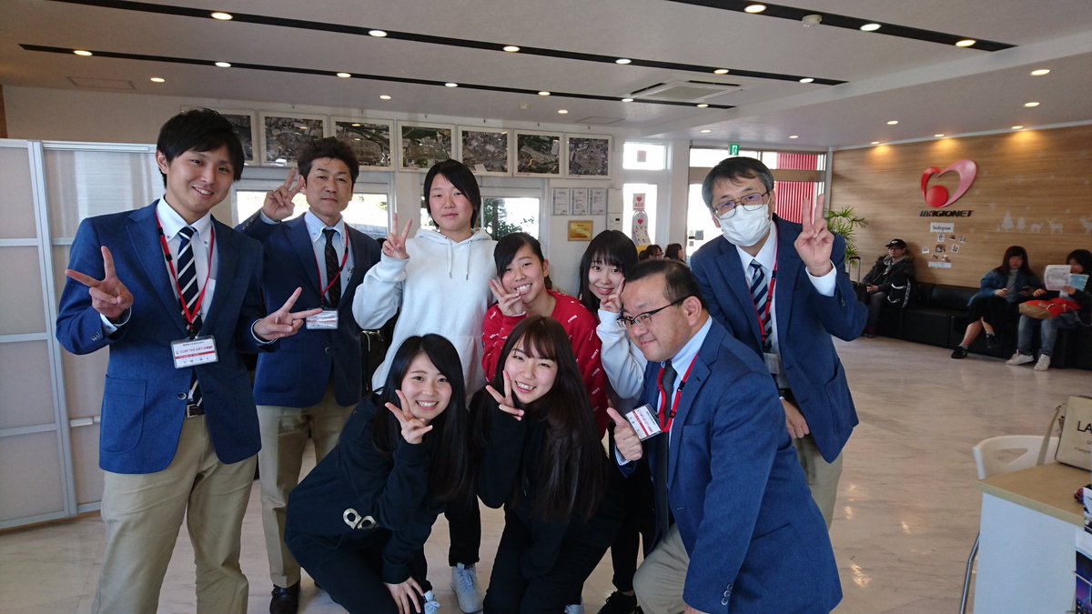 マジオドライバーズスクール熱海校 卒業おめでとう 今日撮った記念写真を 今日卒業したみんな Twitterは見るだけでなくフォローもするように またいつでも遊びに来てください マジオ 熱海 免許 合宿 湯河原