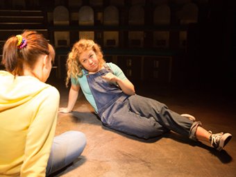 OrangeTreeThtr's tweet photo. #HalfTermFun this Thursday & Saturday with #HowToBeAKid - winner of the @TheWritersGuildAward for Best Play for Young Audiences. All tickets £13.
🚨Warning: Contains dancing, chocolate cake and an epic car chase 🚨
https://t.co/n4fuZwnk7q https://t.co/kORIj9KqNg