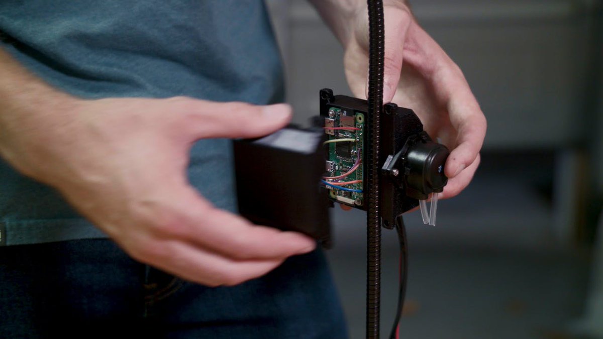 Raspberry_Pi's tweet image. New post: say goodbye to crispy, yellowing house plants and hello to luscious greenery galore with the Raspberry Pi Zero W automated gardener from @hackerhouseyt.
raspberrypi.org/blog/hacker-ho…