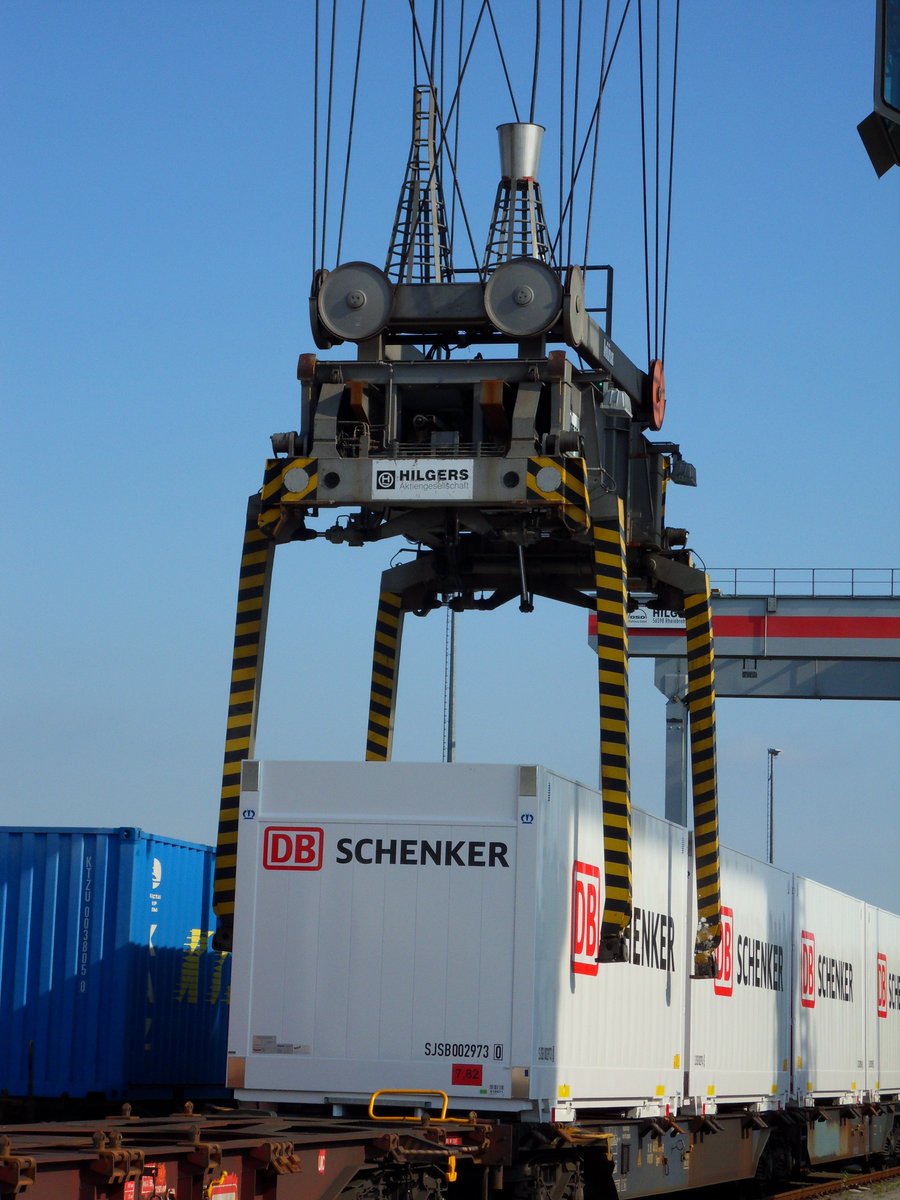 DB Schenker (@schenkerltd) on Twitter photo DB Schenker are now able to offer a complete Rail service from China to the UK and from the UK to China.
This UK link will start on 2nd March 2018.
We will be offering extremely competitive pricing for this service, please get in touch.
Melissa.Cooper@dbschenker.com DB Schenker are now able to offer a complete Rail service from China to the UK and from the UK to China.
This UK link will start on 2nd March 2018.
We will be offering extremely competitive pricing for this service, please get in touch.
Melissa.Cooper@dbschenker.com