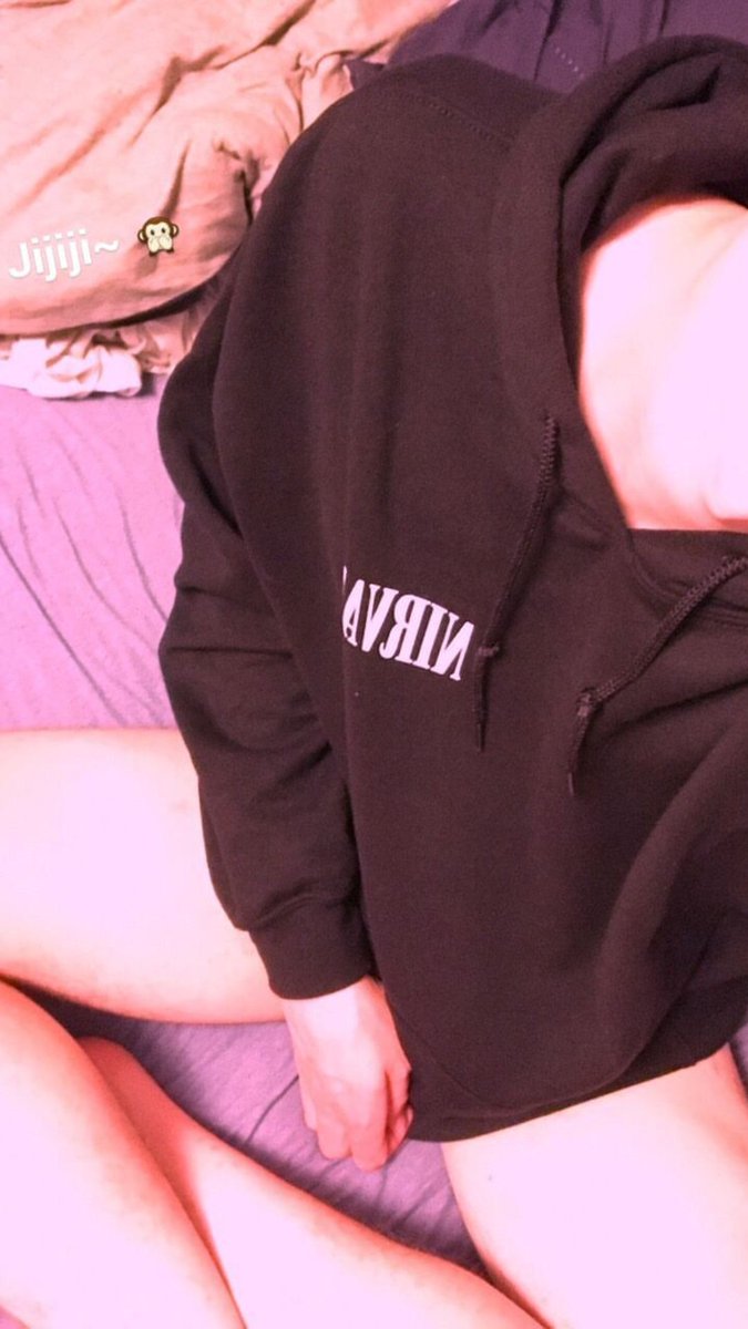 Eh llegado al  limite que necesito cada día de ti, que mi cuerpo extraña tus caricias, tus besos, tus manos tocarme, ese grado de necesitar te más, solo de ti. Tu mío, yo tuyo.. siempre♡. 
<a href="/DemonPsycho666/">L Y K A N ●</a>