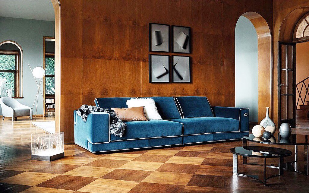 B_Lifestyle2018's tweet photo. Personalize your favorite corner by adding colors from our assorted range of #DesignerFurnitures
Choose from over 100 designs for your #Bedroom #LivingRoom #Dining and more with #BillionaireLifestyle
#Furniture #Interiors #InteriorDesign #BeautifulHomes https://t.co/AFAoyQx7o4