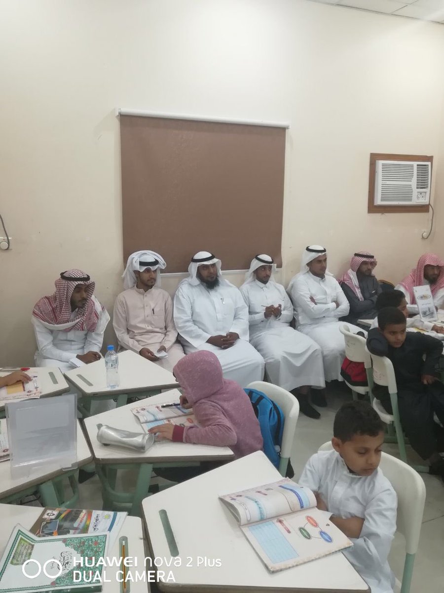 nashtynb's tweet photo. نفذ الاشراف التربوي في #تعليم_ينبع ممثلاً في شعبة التربية الاسلامية درس تطبيقي في #التعلم_النشط  ضمن #مجتمعات_التعلم_بينبع
استهدف معلمي التربية الاسلامية
منفذالدرس محمد جمال عوض
بمدرسة ابتدائية  أجيال ينبع الأهلية https://t.co/D0cxsTV8Es