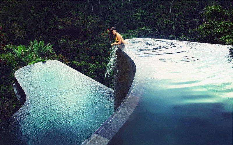 CoverpoolES's tweet photo. 💧 PISCINAS EXÓTICAS 🌴 3 de las #piscinas más exóticas del mundo 🌍 ubicadas en #Singapur @marinabaysands 🇹🇷, @hotelhanging  @hanginggardens5 #Bali, #Indonesia 🇮🇩 y @chongwesafaris River House en #Zambia, África 🇿🇲
🖥️ https://t.co/MXhmyYHNoj
#Cubiertas #coverpool #pools https://t.co/sJRw5xXfqK