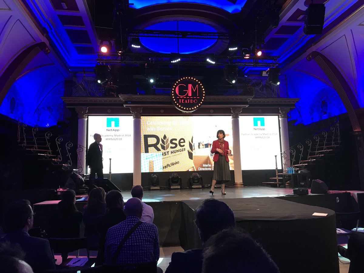 abargueno's tweet photo. El cierre es para @miranda_majose. Exito de asistencia!! #PPAA2018 @NetApp_es https://t.co/K72oG9MNkN