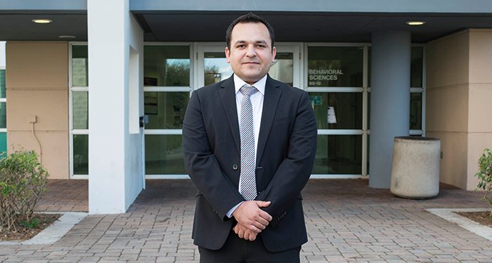 humanityaward's tweet photo. We sit down with 2016’s #Humanity in Science Award Winner, Waseem Asghar | @FAUScience https://t.co/gsTOe4zlyq https://t.co/Lcelbz1euV