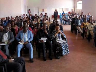 Ex-Kivu : Les nouveaux maires et les administrateurs des territoires formés sur une administration de proximité à Bukavu radiomaendeleo.info/ex-kivu-les-no…