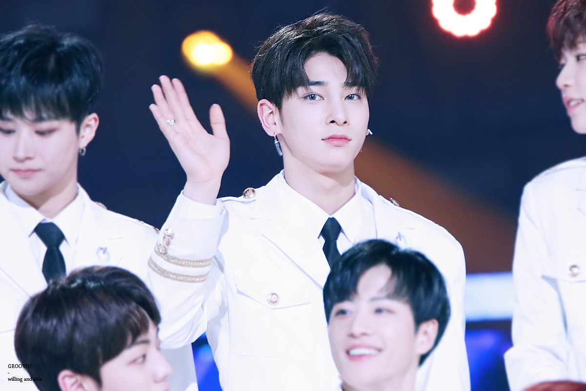 Groovin_127's tweet photo. 180210 더유닛 파이널 #아이엠 #IM #한결 #HANGYUL #더유닛 @_official_IM 너라고 너라고 빈말 아냐~ >_< https://t.co/jJsfo7GVDP