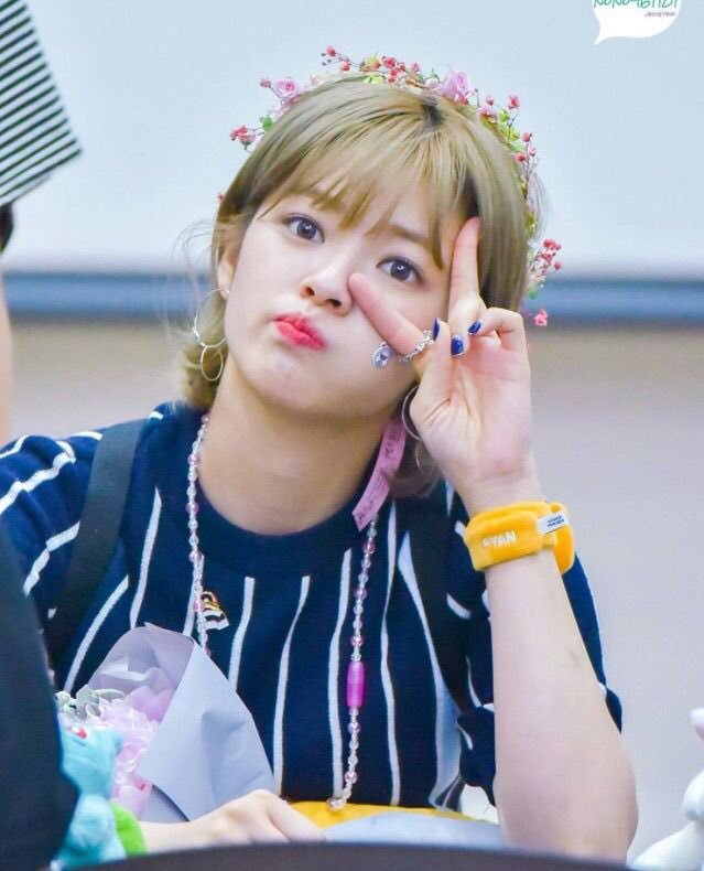 Twice ジョンヨン 画像 En Twitter ジョンヨン 今回は自分の中でも特に可愛い一枚だけ Twice Jeongyeon ジョンヨン 可愛いと思ったらrt Onceでrtした人全員フォロー